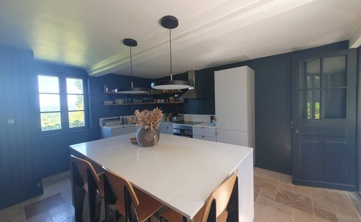 For Sale – Press House In A Peaceful Environment Near Pont L'evêque 14130