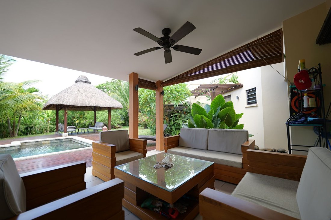 Villa in Black River, Rivière Noire District, Mauritius 4 - 17055348