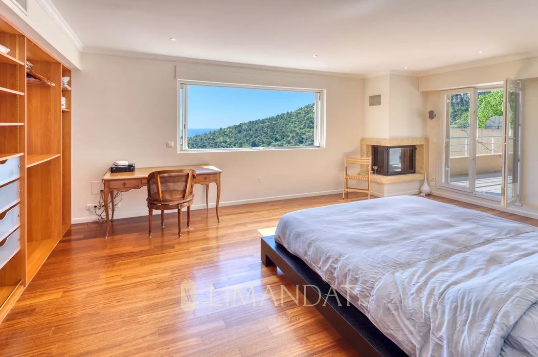 Villa in Èze, Provence-Alpes-Côte d'Azur, France 4 - 15024509
