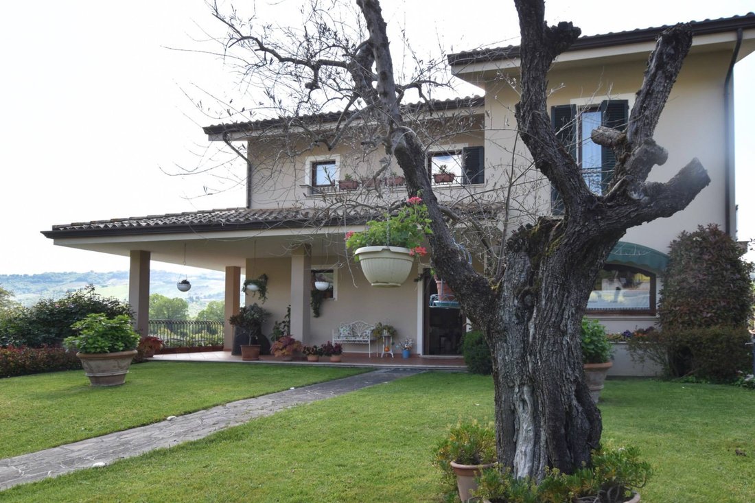 Villa in Monterubbiano, Marche, Italy 5 - 15586454