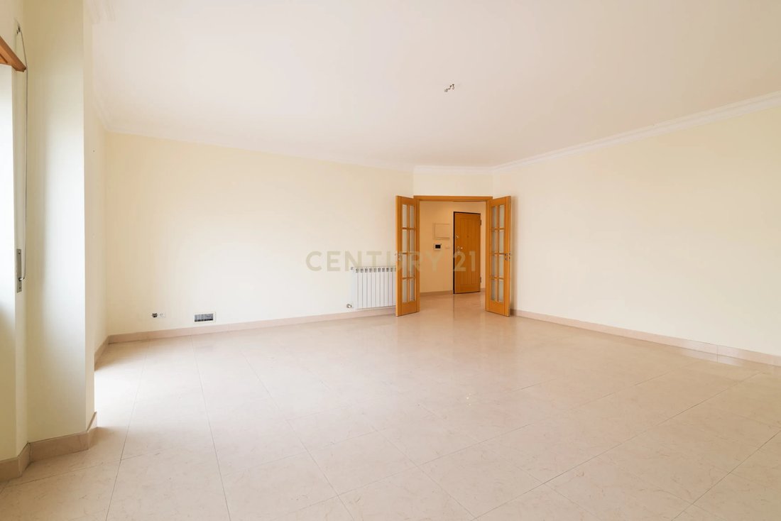 Apartment in Odivelas, Lisbon, Portugal 2 - 17059565