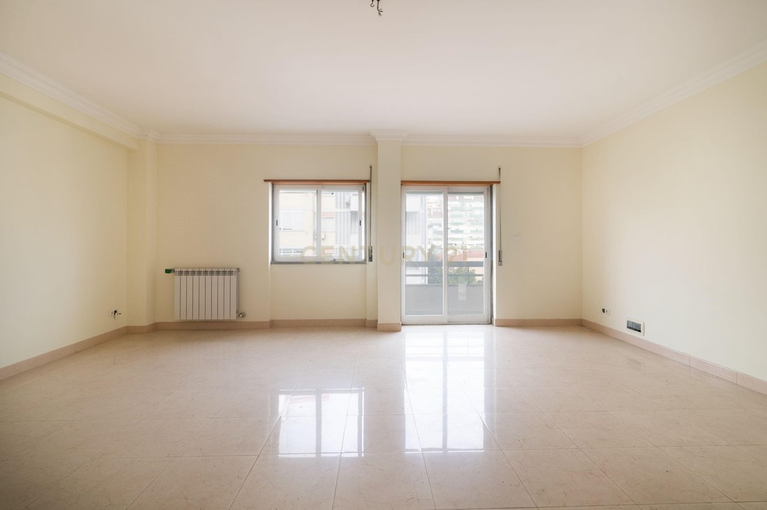 Apartment in Odivelas, Lisbon, Portugal 4 - 17059565