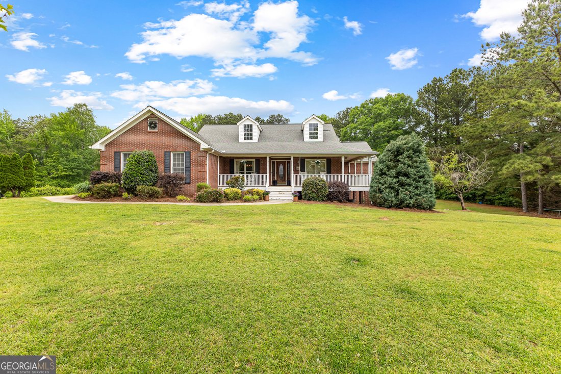 Single Family Residence In Brooks In Brooks, Georgia, United States For ...