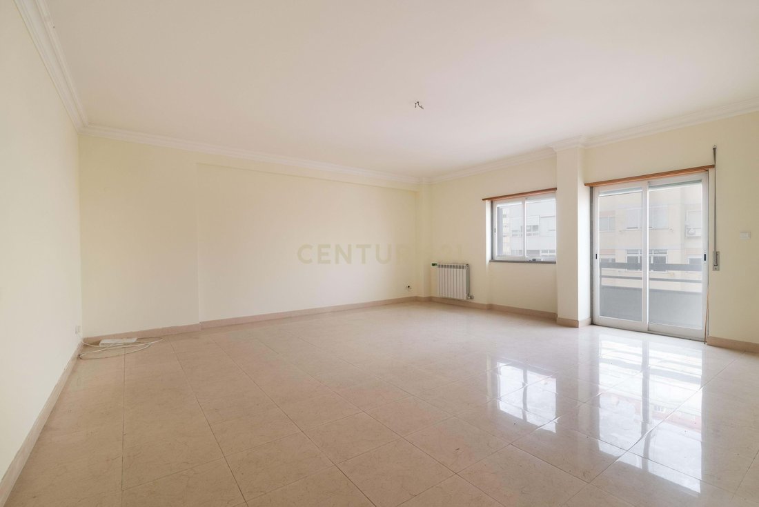 Apartment in Odivelas, Lisbon, Portugal 1 - 17059565