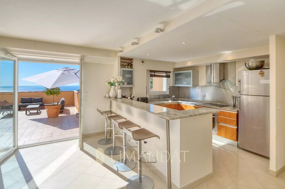 Villa in Èze, Provence-Alpes-Côte d'Azur, France 3 - 15024509