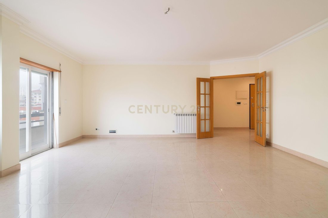 Apartment in Odivelas, Lisbon, Portugal 5 - 17059565