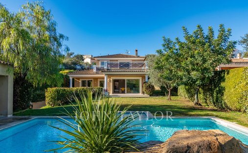 Villa en La Constance-Le Puy, Antibes, Francia 1