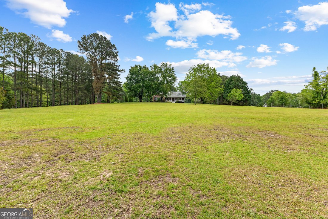 Single Family Residence In Brooks In Brooks, Georgia, United States For ...