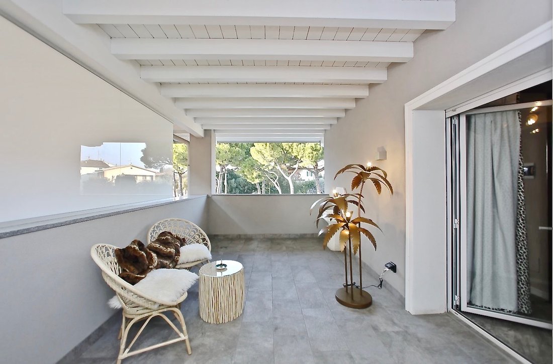 Villa in Desenzanino, Desenzano del Garda, Lombardy 4 - 17060860