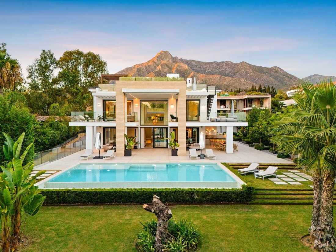 Villa in Marbella, Andalusia, Spain 1 - 15468581