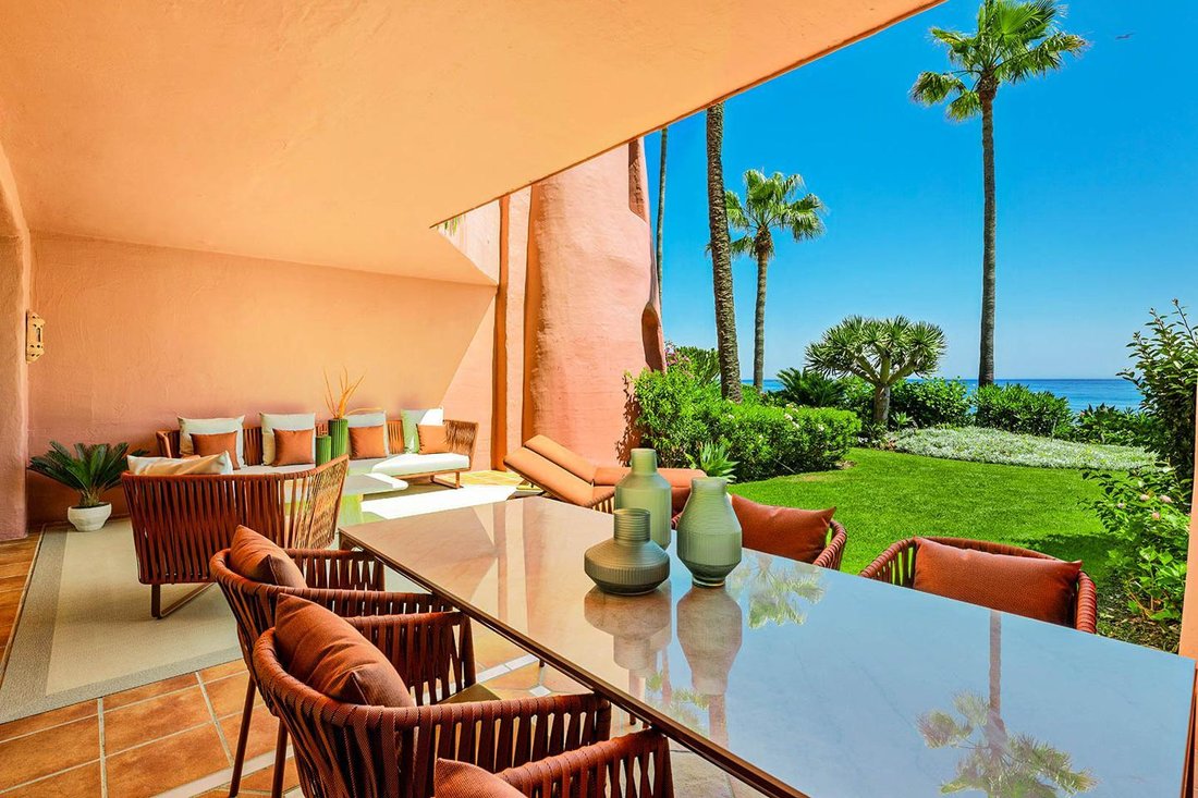 Apartment in Gualdalmansa, Estepona, Andalusia 2 - 16073932