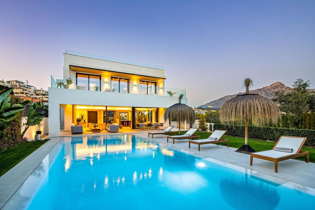 Villa in Nueva Andalucia, Marbella, Spain 1 - 15438624