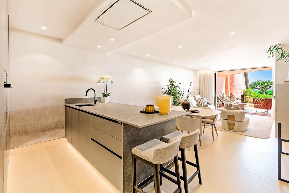 Apartment in Gualdalmansa, Estepona, Andalusia 5 - 16073932