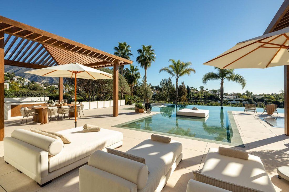 Villa in Nueva Andalucia, Marbella, Spain 3 - 15318681