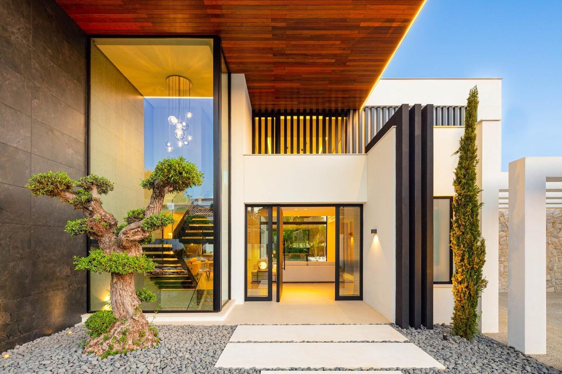 Villa in Nueva Andalucia, Marbella, Spain 2 - 15738098