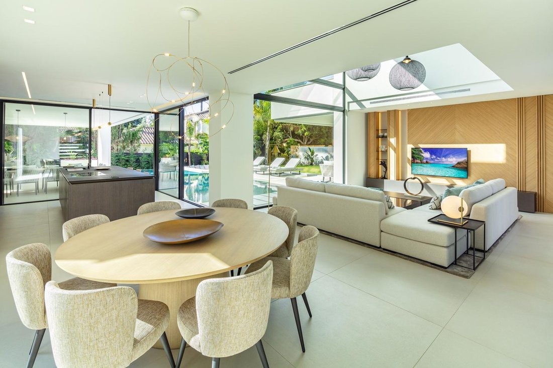 Villa in Nueva Andalucia, Marbella, Spain 5 - 15738098