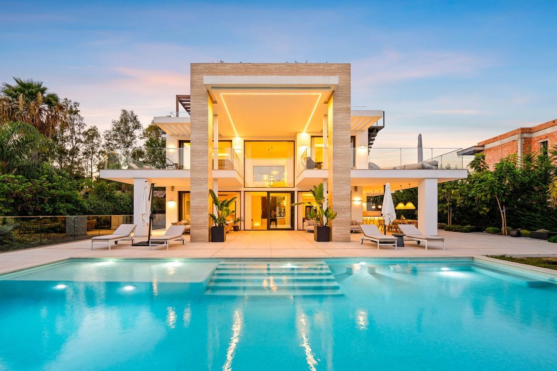 Villa in Marbella, Andalusia, Spain 2 - 15468581