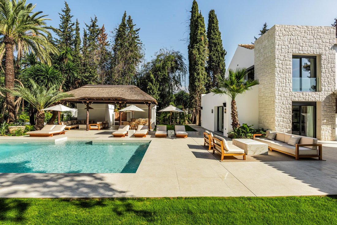 Villa in Nueva Andalucia, Marbella, Spain 1 - 16084130