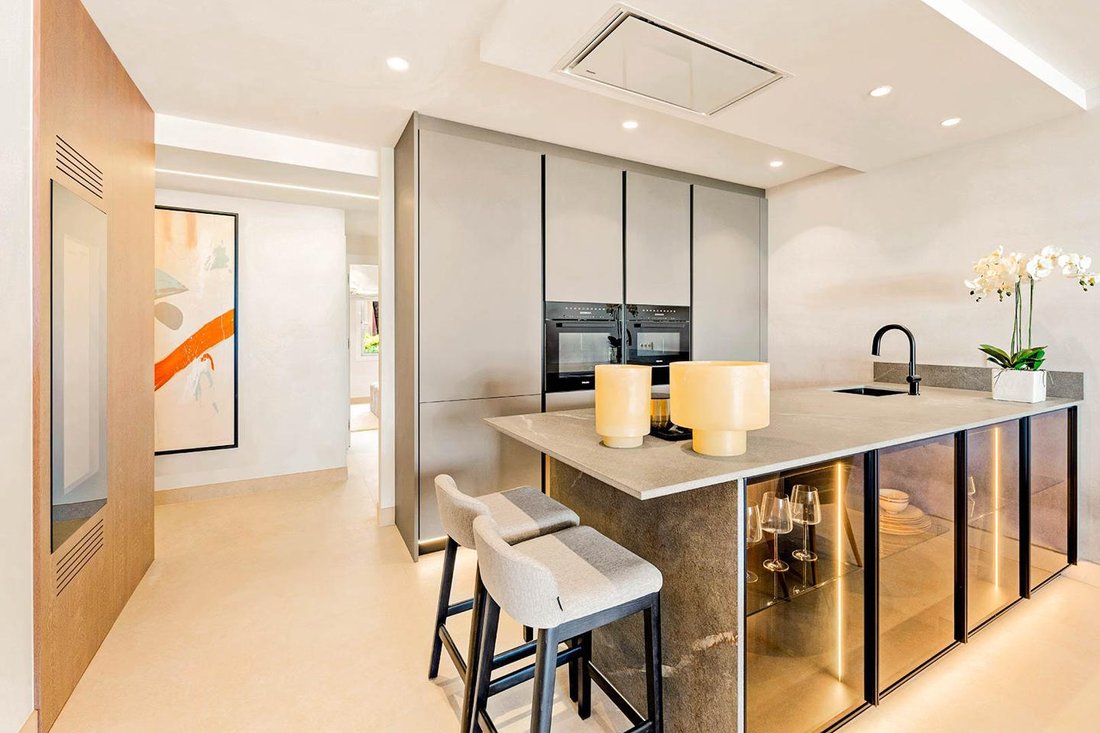 Apartment in Gualdalmansa, Estepona, Andalusia 4 - 16073932
