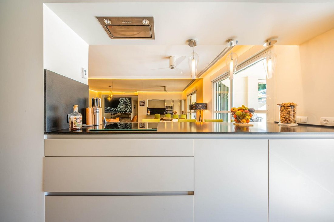 Wohnung in Nueva Andalucía, Marbella, Spanien 4 - 16899003