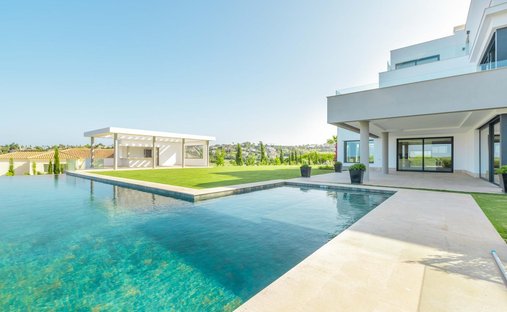 Villa in Sotogrande, San Roque, Andalusia 1