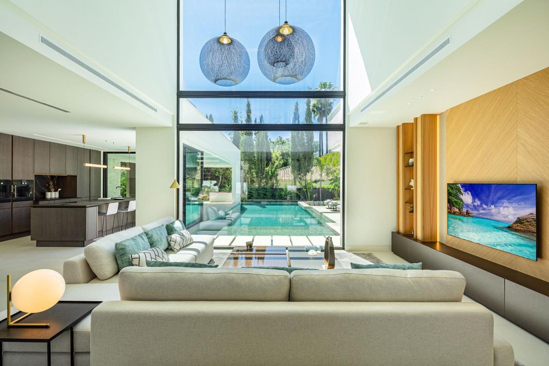 Villa in Nueva Andalucia, Marbella, Spain 3 - 15738098