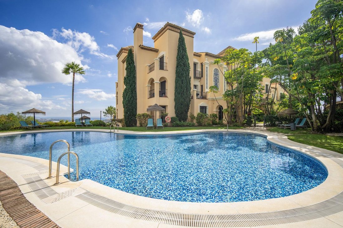Penthouse in La Quinta, Benahavis, Andalusia 2 - 15318684