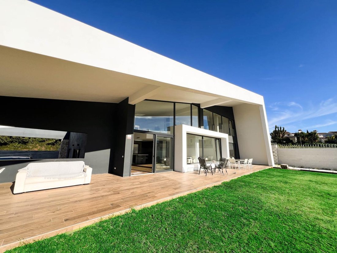 Villa in Cancelada, Estepona, Andalusia 1 - 15318667