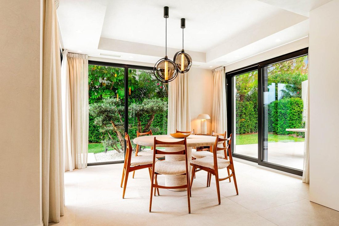 Villa in Benahavis, Andalusia, Spain 5 - 16209611