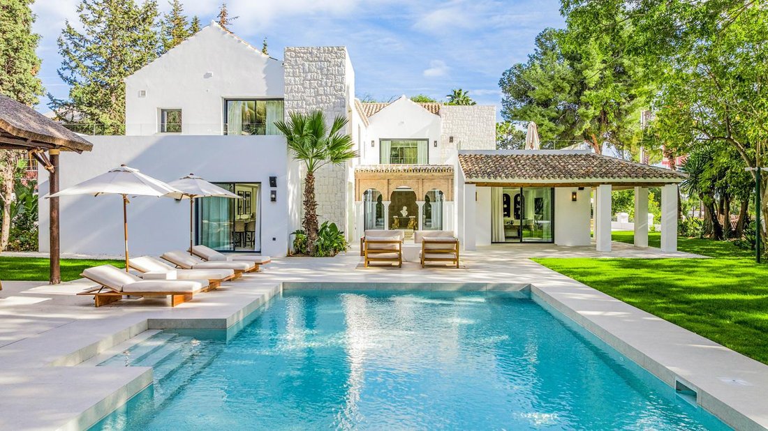 Villa in Nueva Andalucia, Marbella, Spain 2 - 16084130