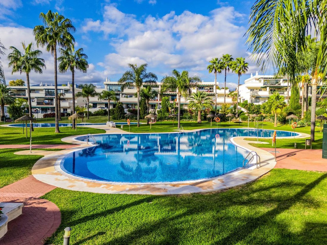 Wohnung in Nueva Andalucía, Marbella, Spanien 1 - 16899003