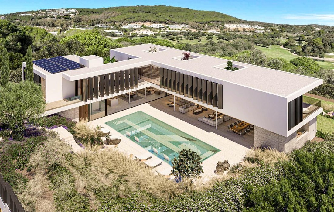 Villa in Sotogrande, San Roque, Andalusia 2 - 15753191