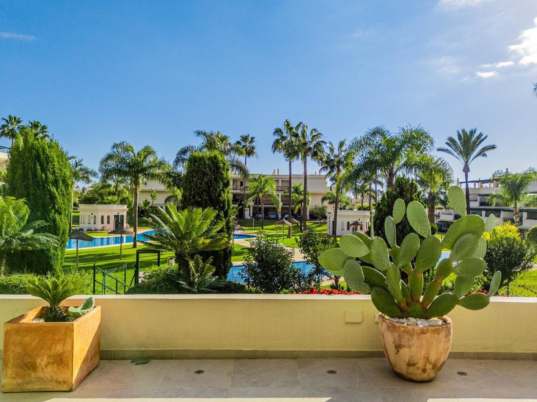 Wohnung in Nueva Andalucía, Marbella, Spanien 3 - 16899003