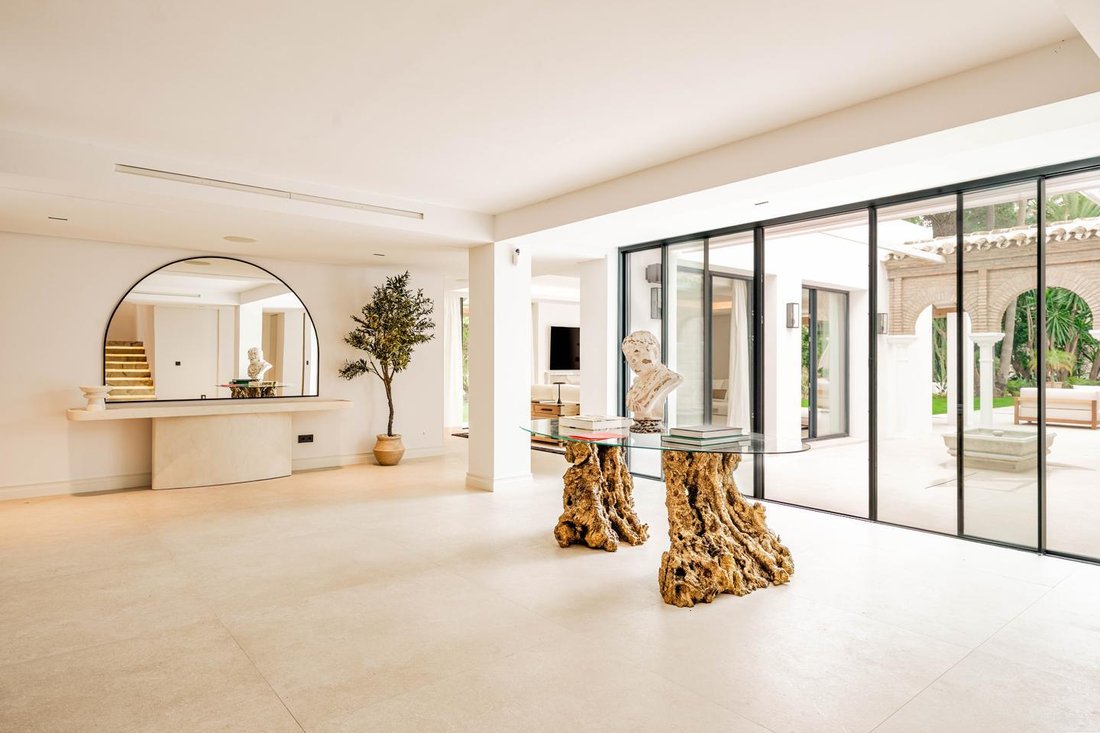 Villa in Nueva Andalucia, Marbella, Spain 5 - 16084130