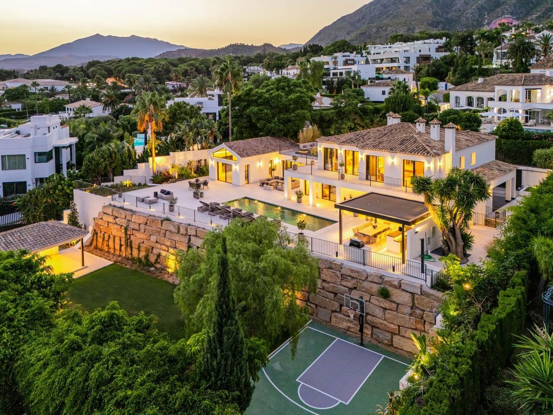 Villa in Marbella, Andalusia, Spain 1 - 16176081