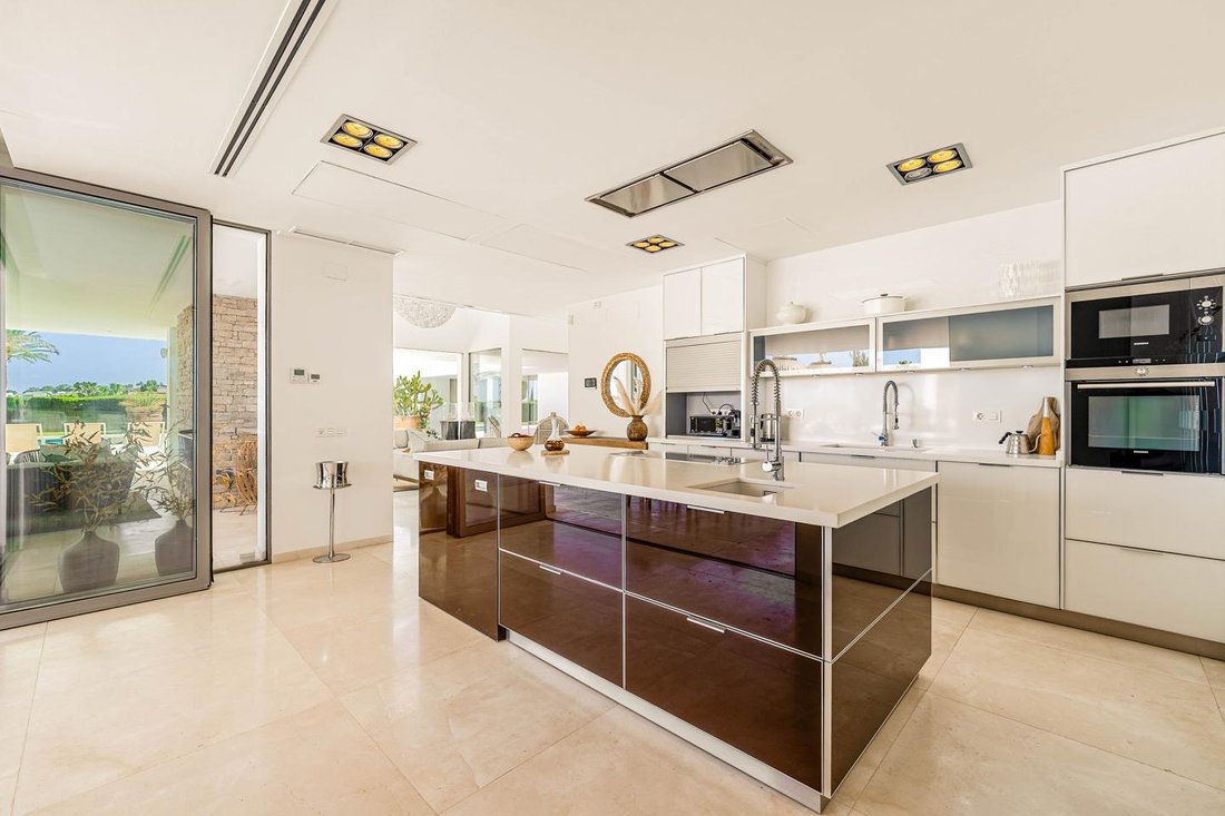 Villa in Nueva Andalucia, Marbella, Spain 5 - 16159201