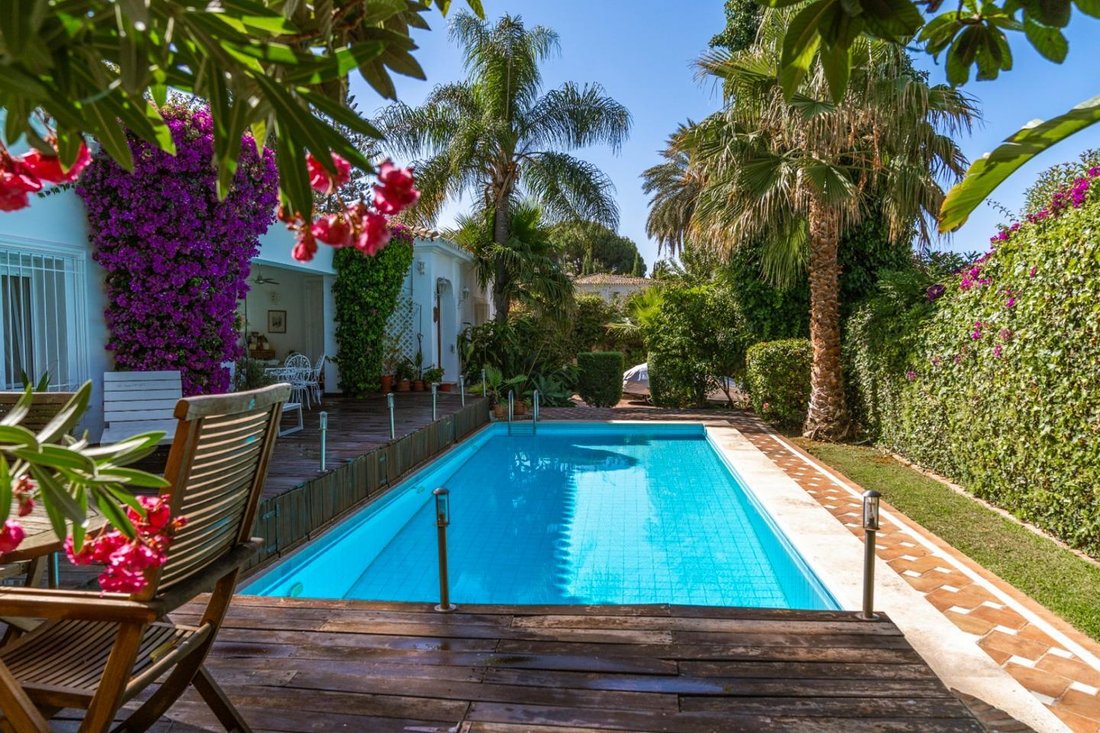 Villa in Guadalmina Alta, San Pedro de Alcantara, Spain 1 - 15325072
