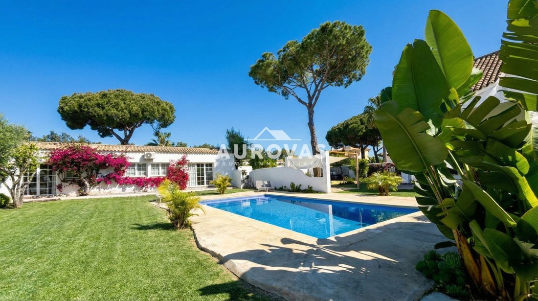 Chalet in El Puerto de Santa María, Andalusia, Spain 2 - 13107998