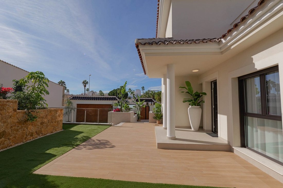 Villa in Quesada, Rojales, Land Valencia 4 - 17061121