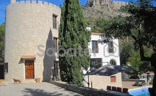 Chalet in Benifairo de la Valldigna, Valencian Community, Spain 1