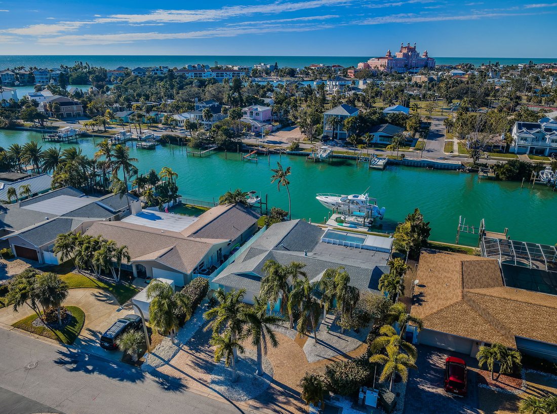 House in St. Pete Beach, Florida, United States 1 - 17061325