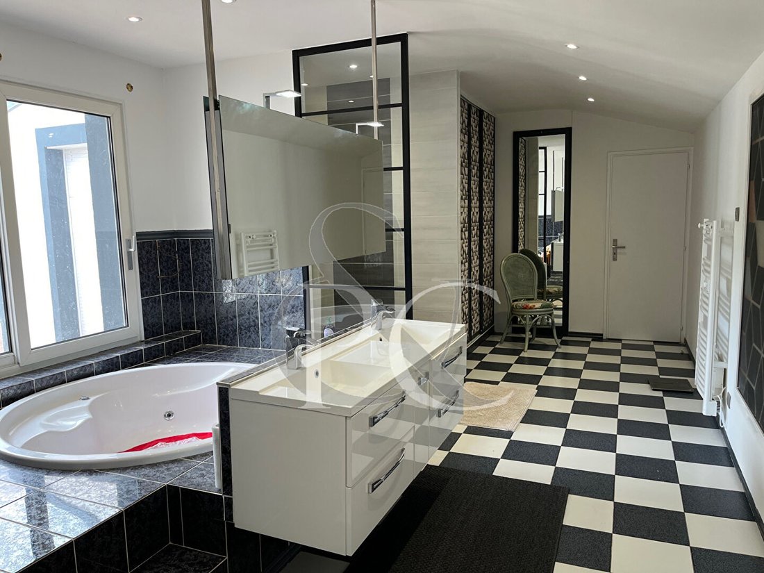 House in Nesmy, Pays de la Loire, France 2 - 16286311