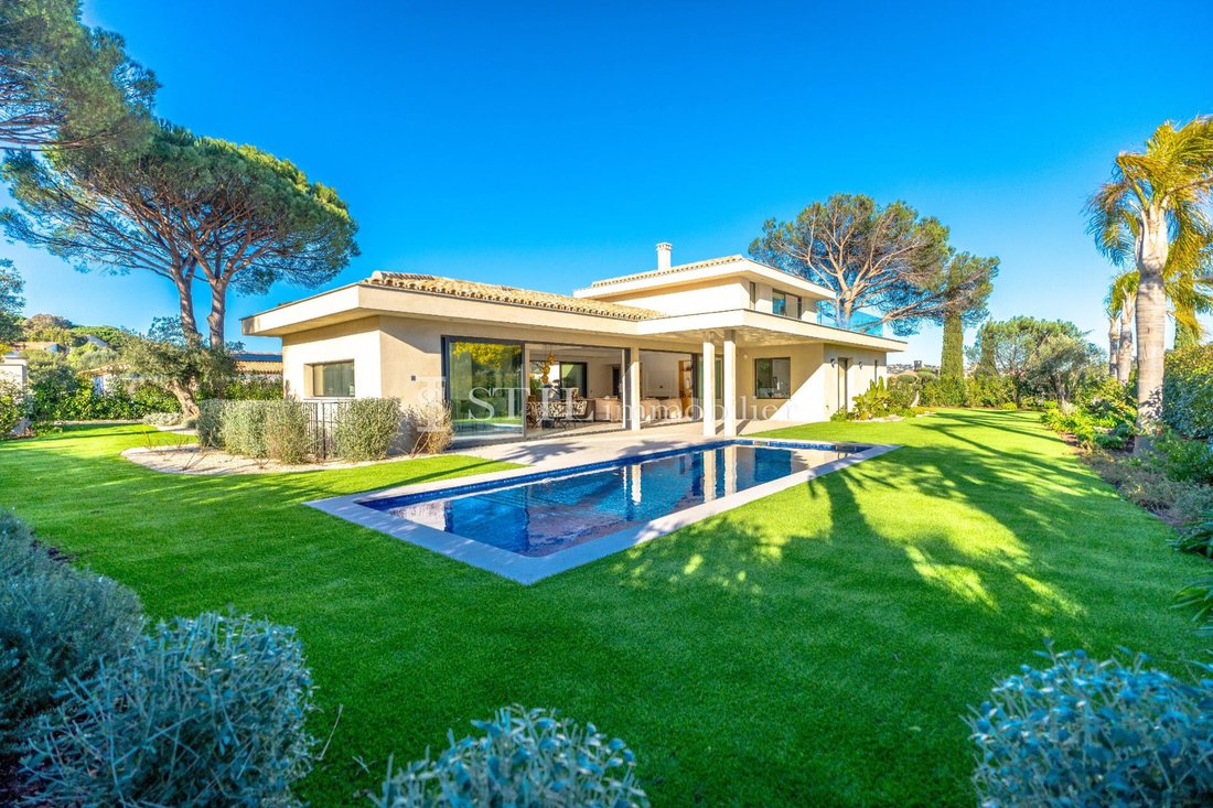 Villa in Ville-Les Saquedes-Le Bouillonnet, Sainte-Maxime, France 1 - 14343395