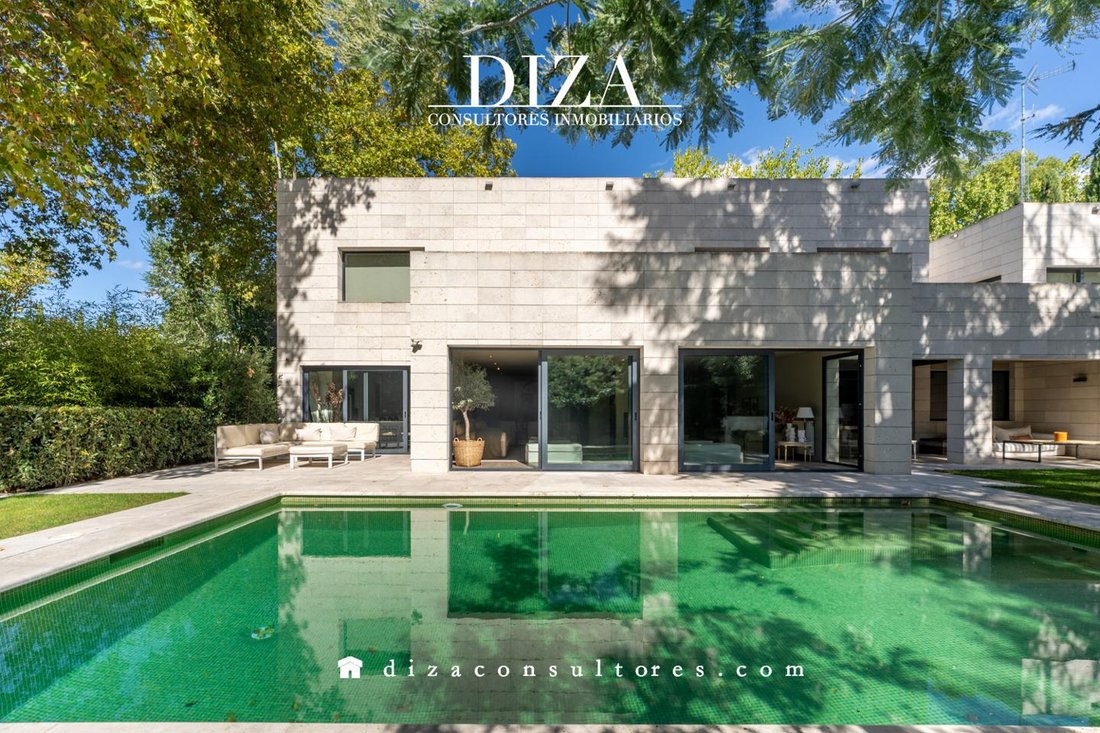 Villa in Moncloa-Aravaca, Madrid, Spain 3 - 14825218