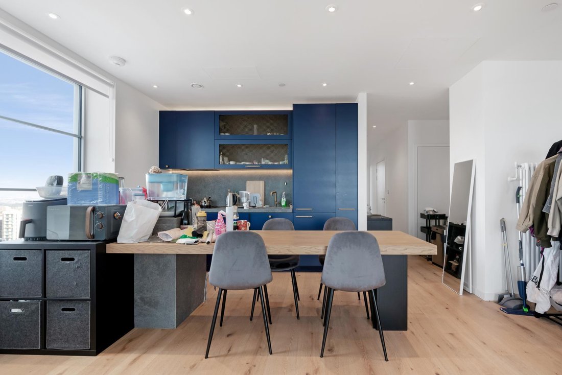 Apartment in Canning Town, Newham, England 2 - 17063176