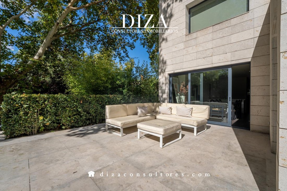 Villa in Moncloa-Aravaca, Madrid, Spain 5 - 14825218