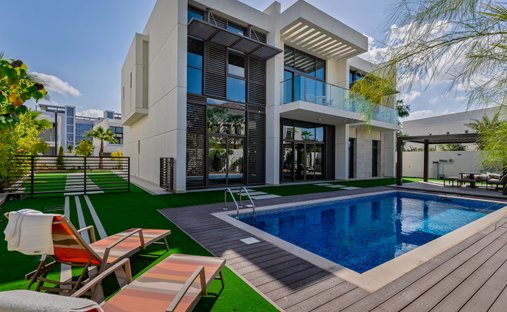 Villa in MBR City / Mohammed Bin Rashid City, Dubai, United Arab Emirates 1