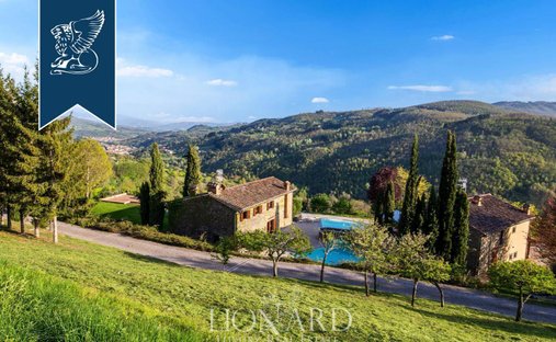 House in Pratovecchio, Tuscany, Italy 1