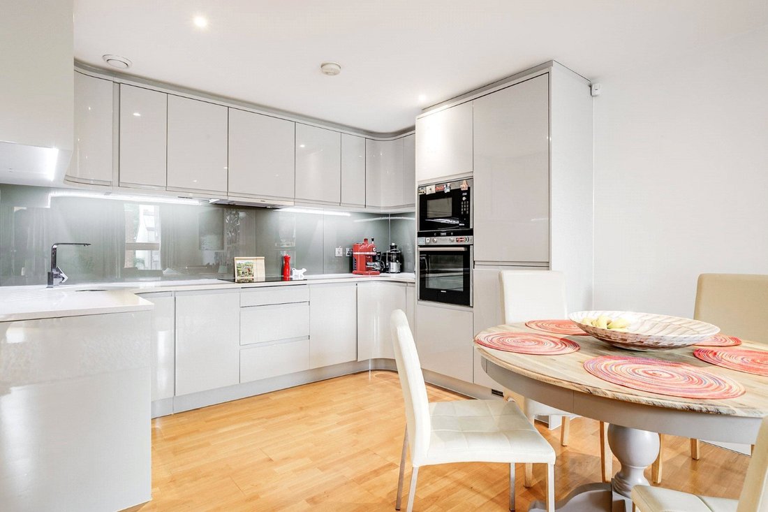 Apartment in Camden Town, Camden, England 4 - 17061674