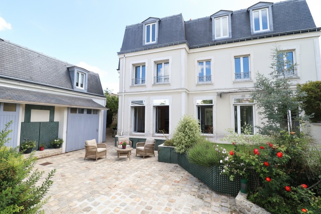 House in Le Centre, Meudon, France 1 - 17063913